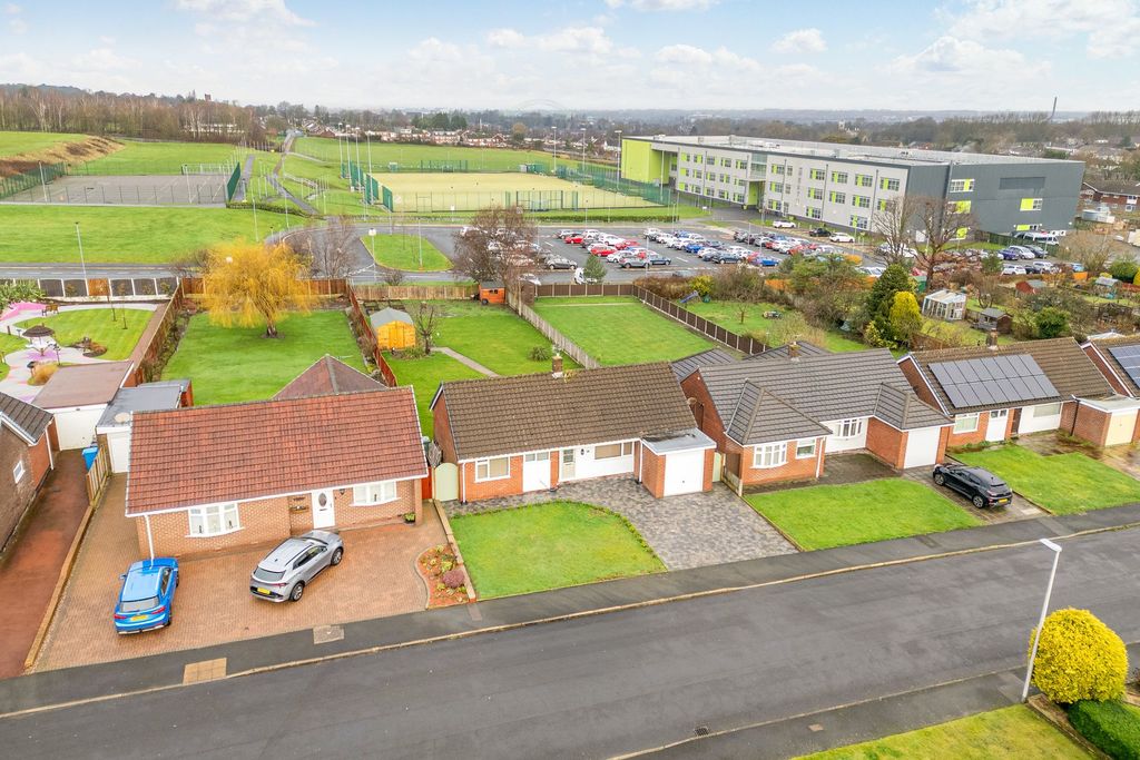 Property photo 1 of 26