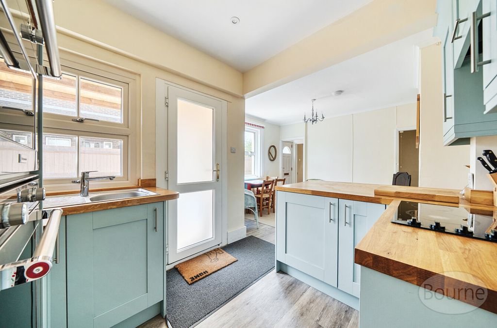 Property photo 3 of 18 60F5311A-891A-4F3...