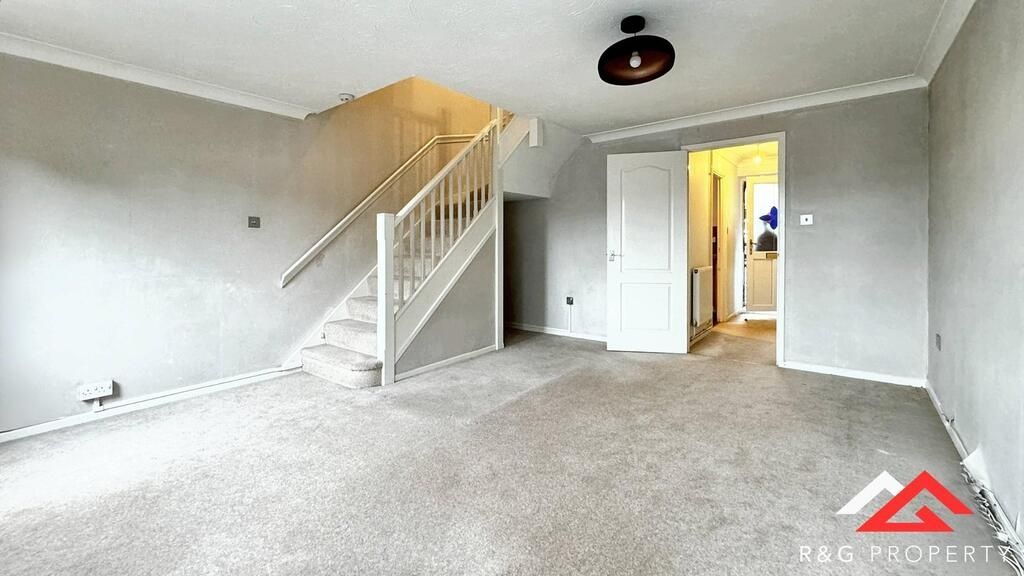 Property photo 2 of 10 Bright, Neutral Living Room With Carpeted Floors, ...