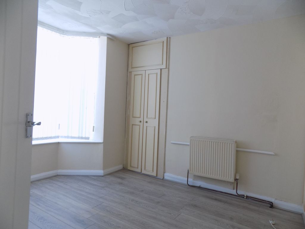 Property photo 3 of 10 Bedroom
