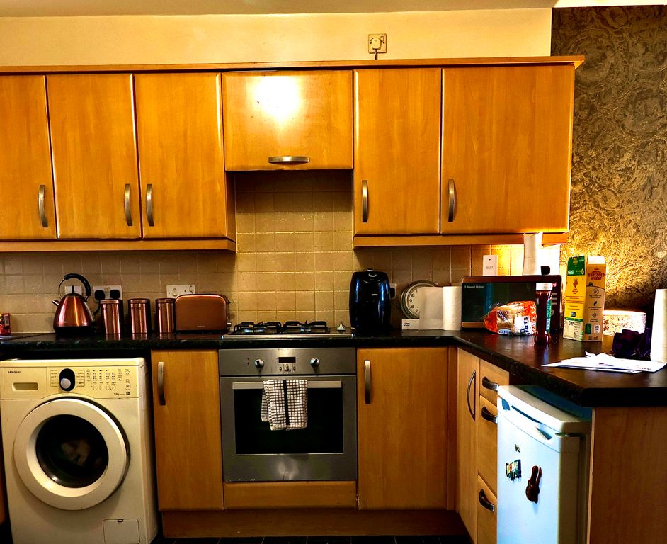 Property photo 2 of 12