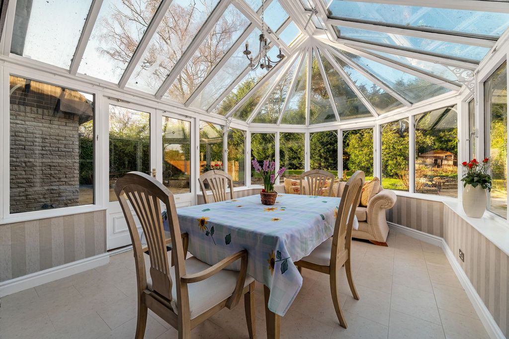 Property photo 2 of 41