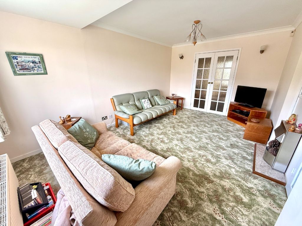 Property photo 3 of 52 5329424