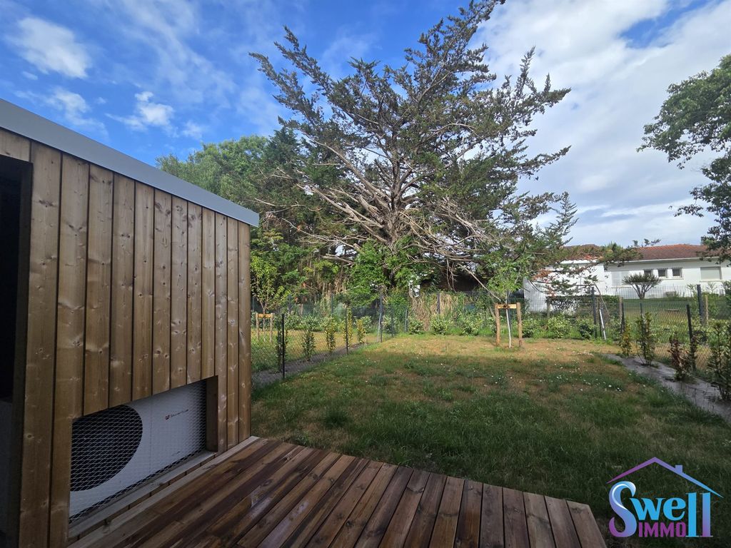 Property photo 1 of 12 T5 Duplex Of 112.20 m², Terrace, In The Heart Of The Village Near The Pla