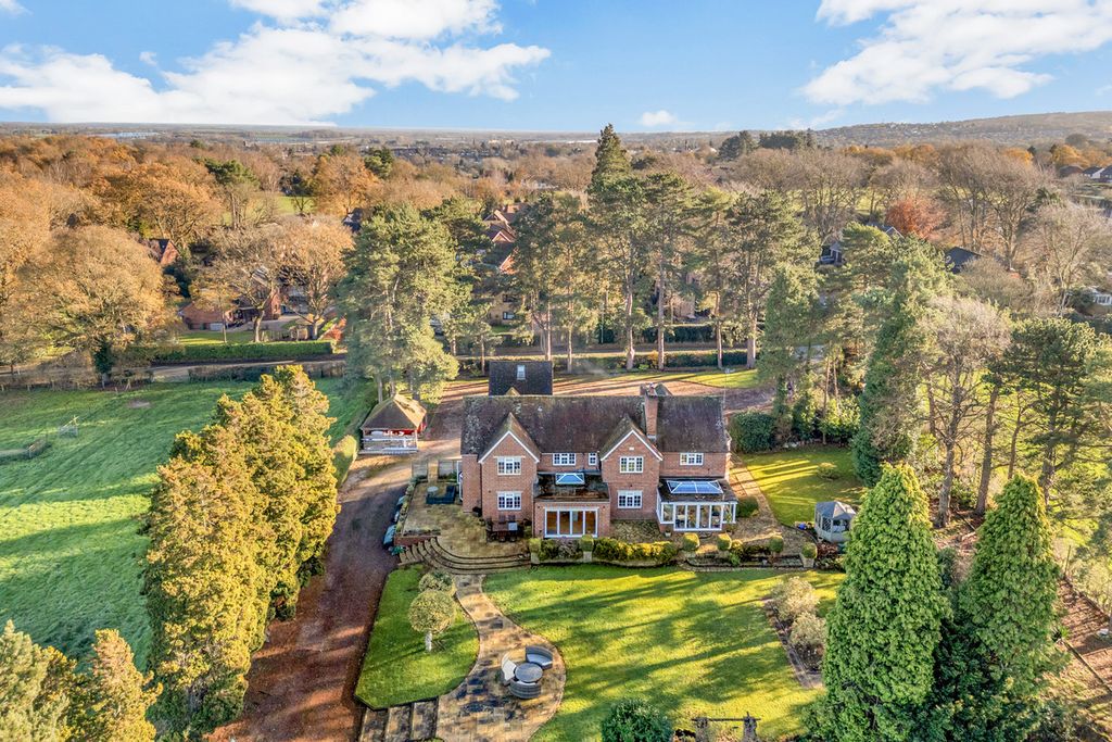 Property photo 1 of 27