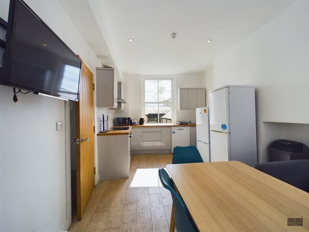 Property photo 1 of 10 Cam01856G0-Pr0110-Still001.Jpg