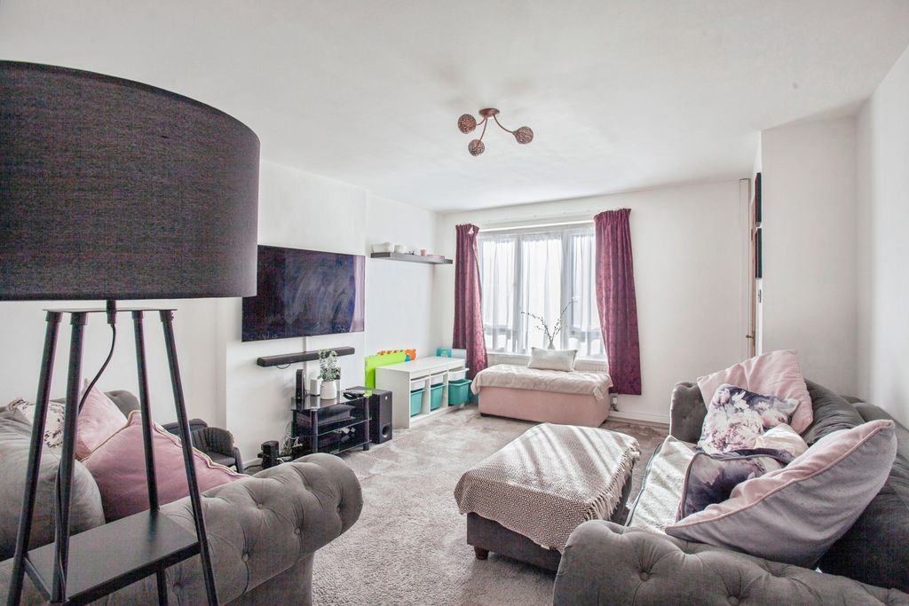 Property photo 2 of 15 Photo