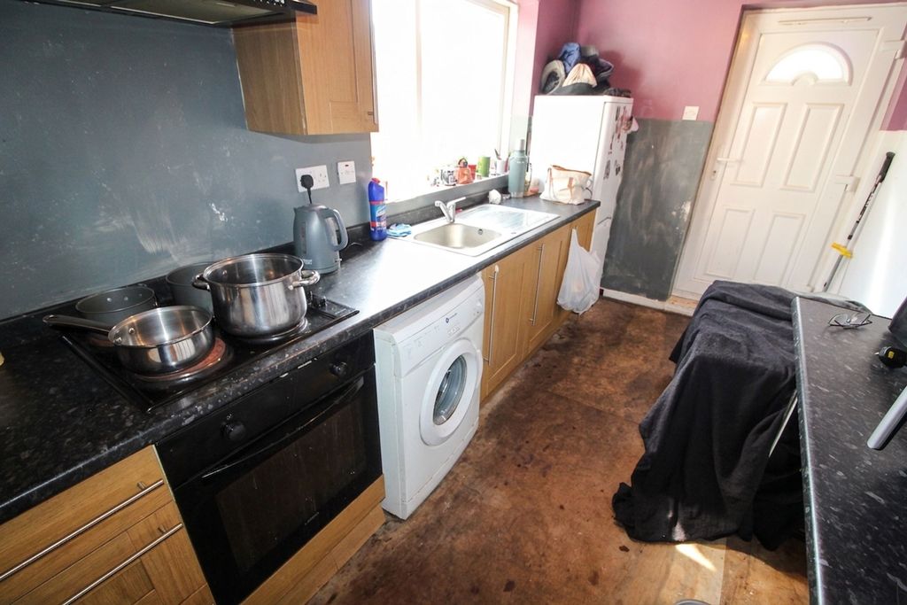 Property photo 3 of 8