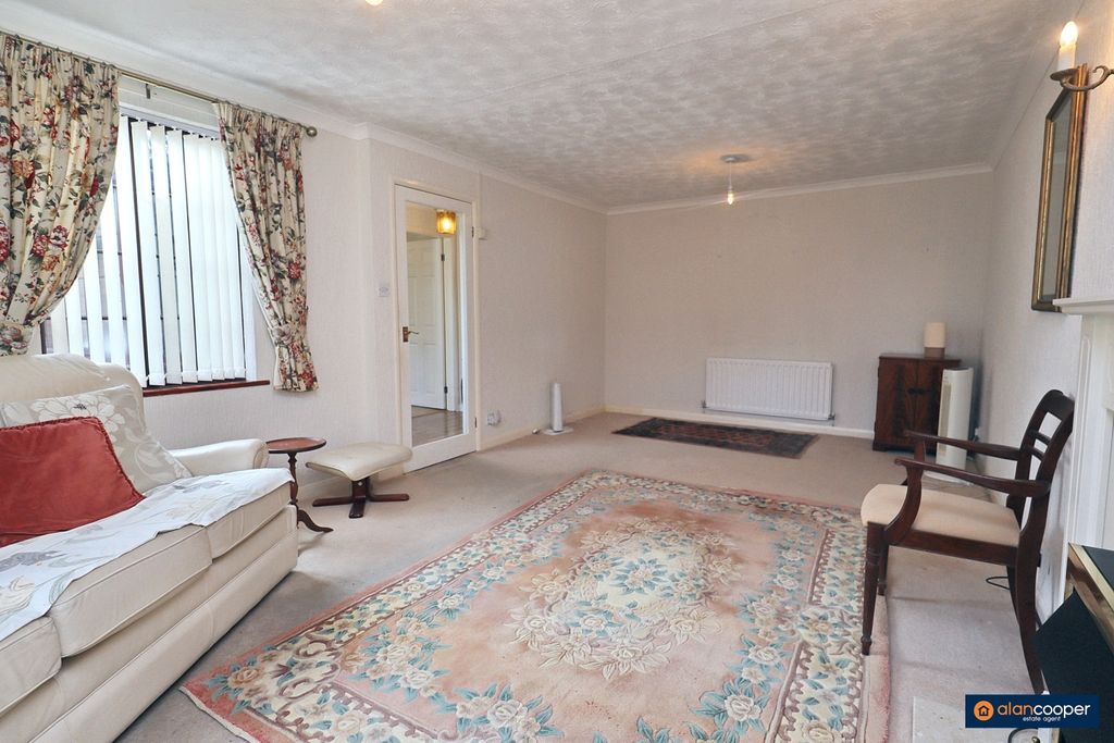 Property photo 3 of 21 4574875