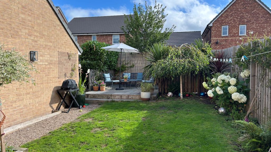 Property photo 2 of 19