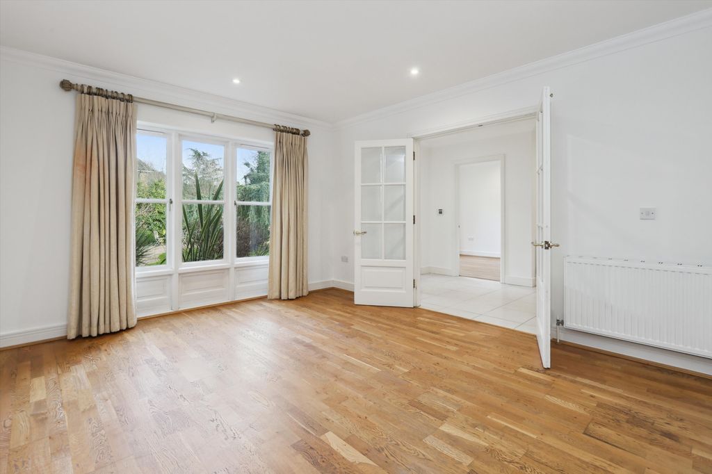 Property photo 2 of 17 Image