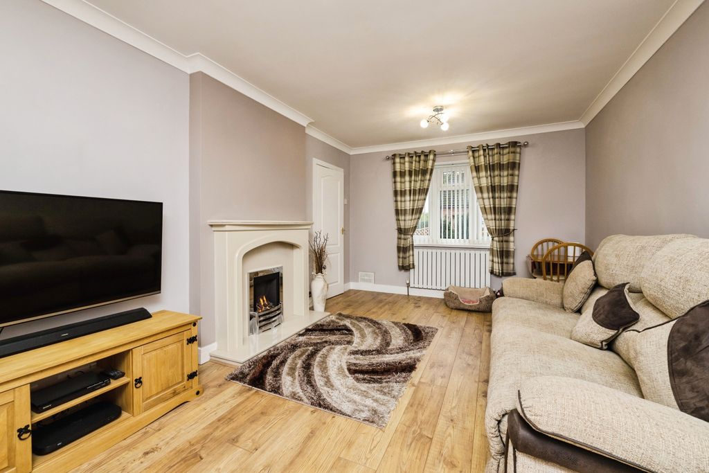 Property photo 3 of 20