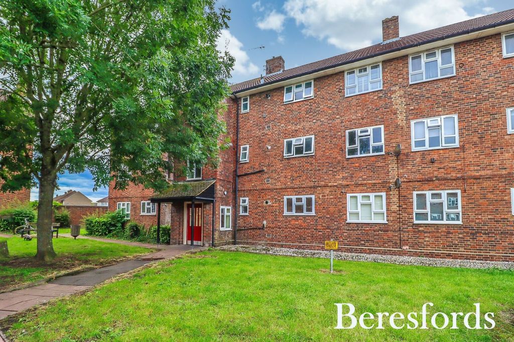 Property photo 1 of 10 Front