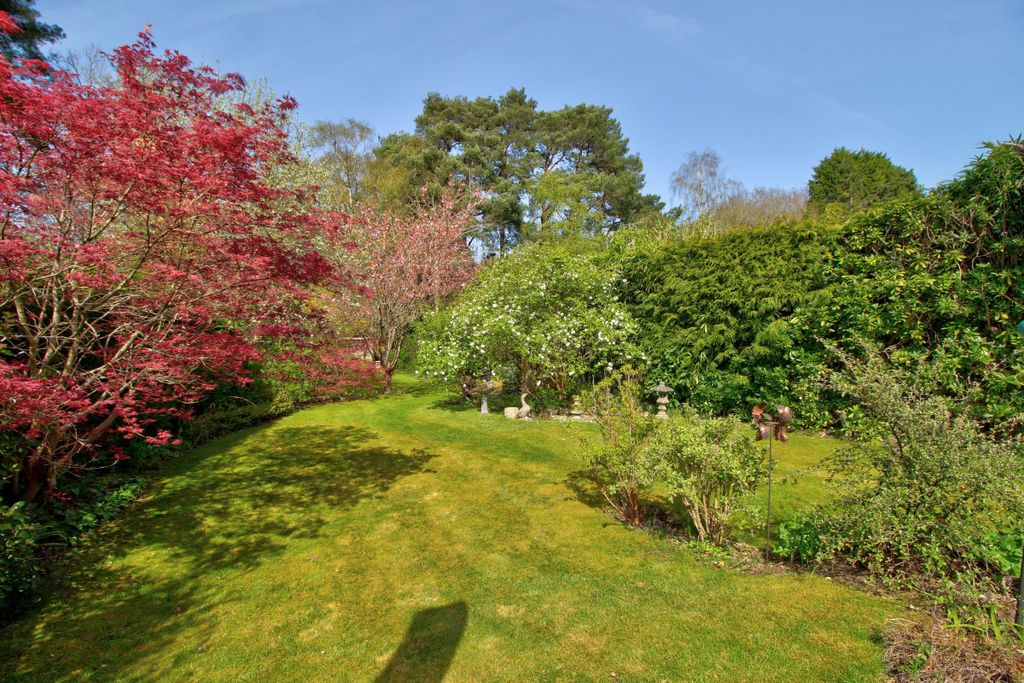 Property photo 2 of 23