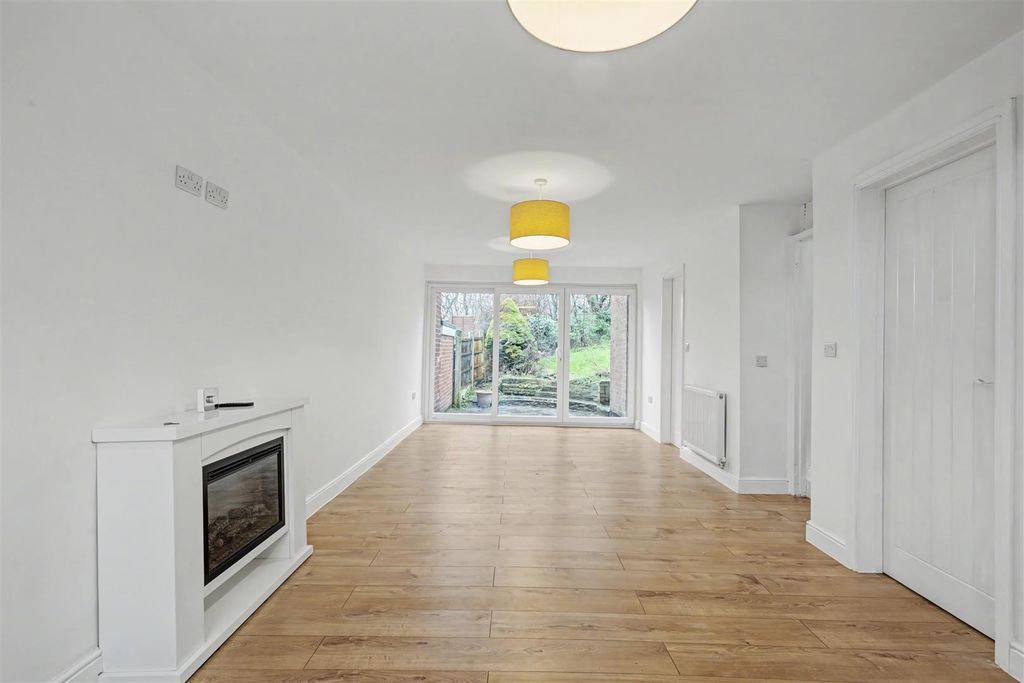 Property photo 2 of 16 Lounge/Dining Room