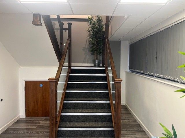 Property photo 2 of 12 Entrance 