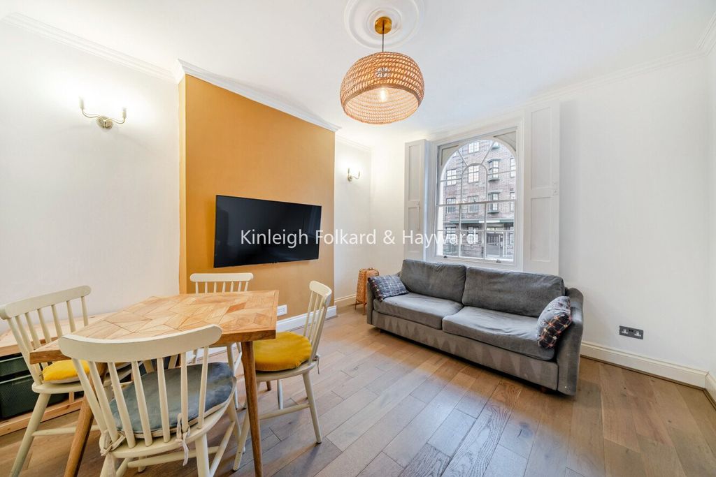 Property photo 2 of 19 Picture No. 09