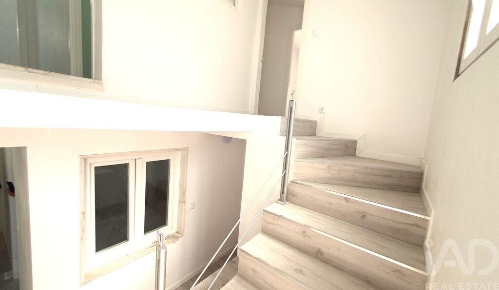 Property photo 1 of 39