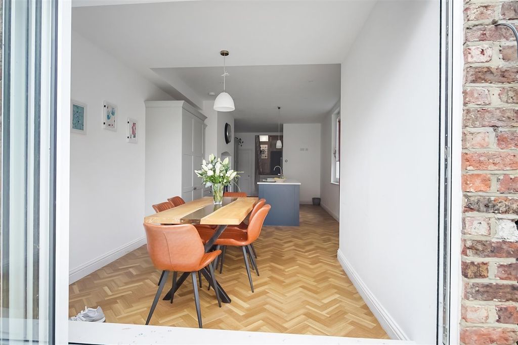 Additional image 8 of 4 bed town house to rentStanhope Road North, Darlington DL3