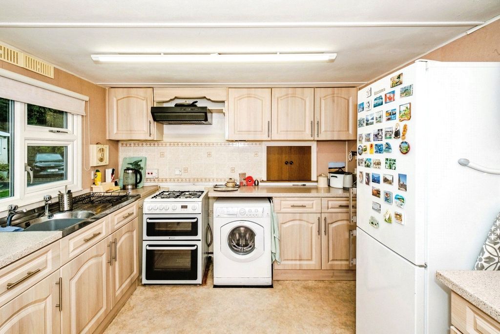Property photo 3 of 17 Photo
