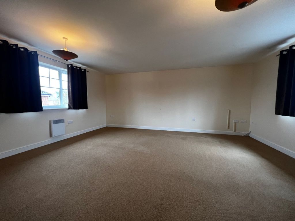 Property photo 3 of 6