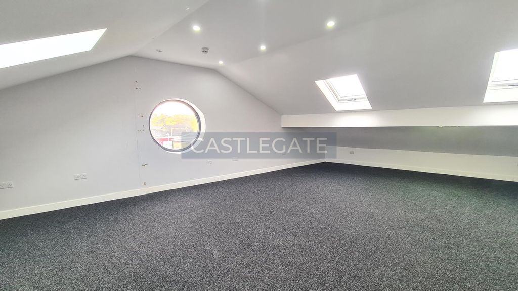 Property photo 3 of 8 20251105_121015