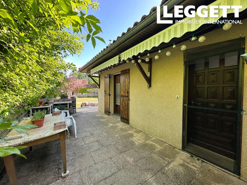 Property photo 2 of 10