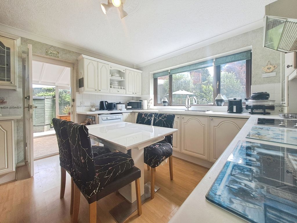 Property photo 3 of 16 Pbox-Img.Jpg