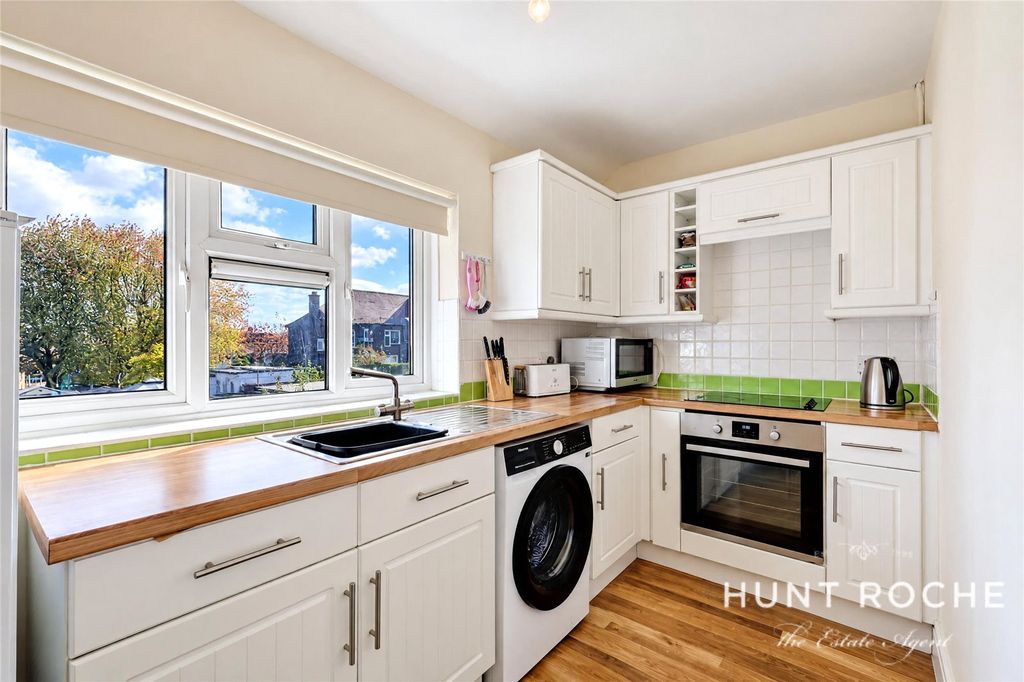 Property photo 3 of 14 Picture No. 06