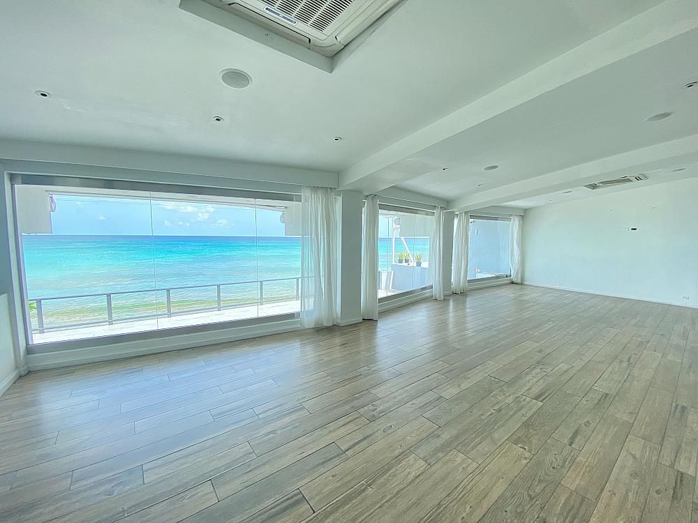 Property photo 2 of 25 Siesta