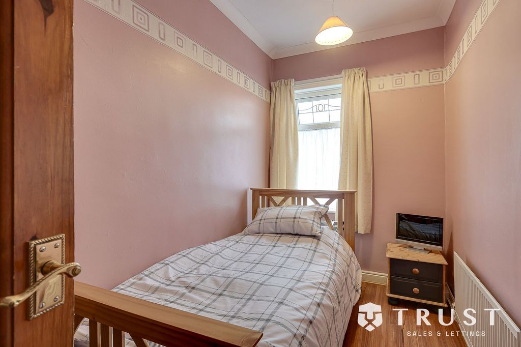 Additional image 16 of 4 bed semi-detached house for saleDeighton Lane, Batley WF17