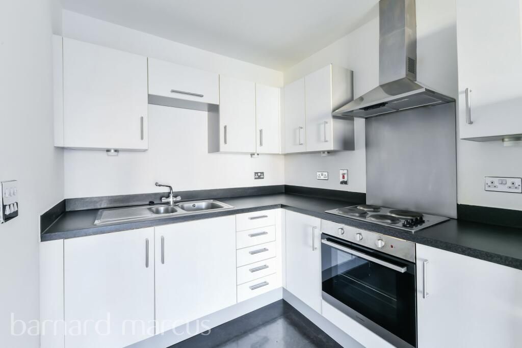 Property photo 2 of 5 Kitchen