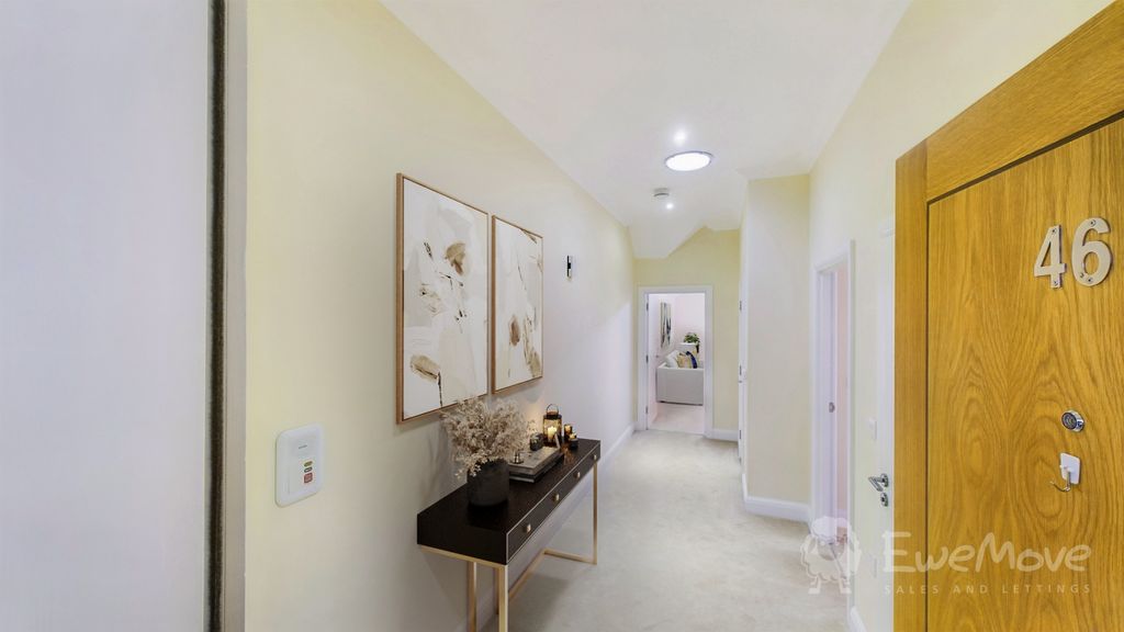 Property photo 2 of 13 Welcoming Arrival Reception Area Of The Apartment