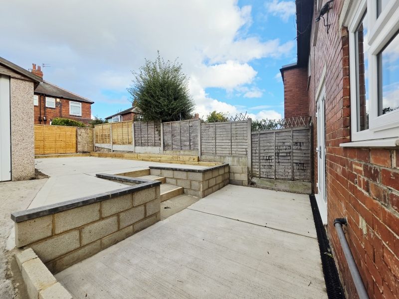Property photo 1 of 2