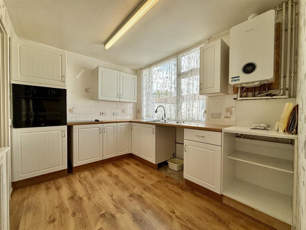 Property photo 3 of 13 Kitchen.Jpg