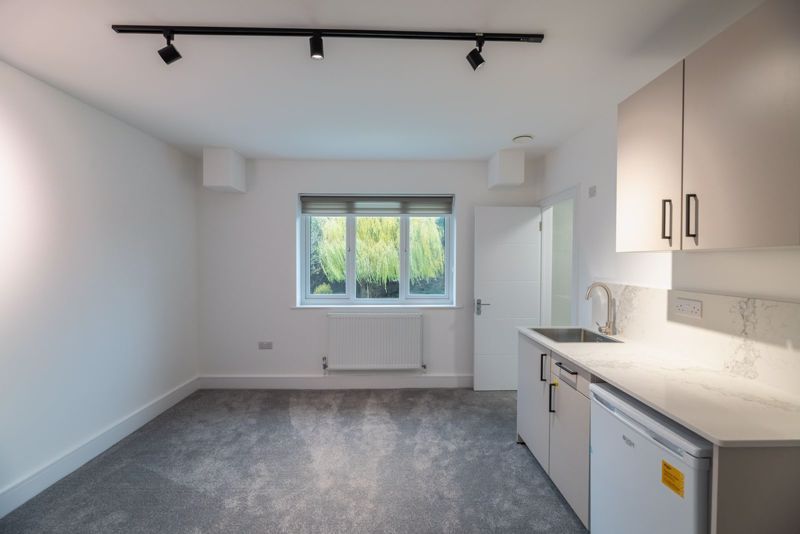 Property photo 3 of 10 Photo 2