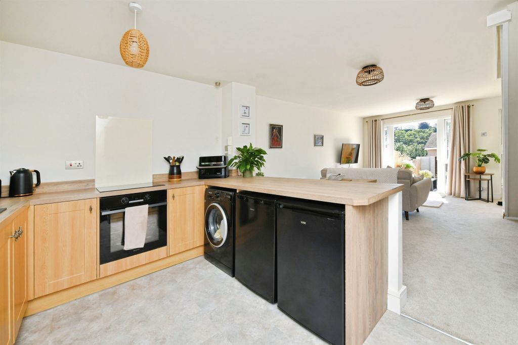 Property photo 1 of 14 Kitchen