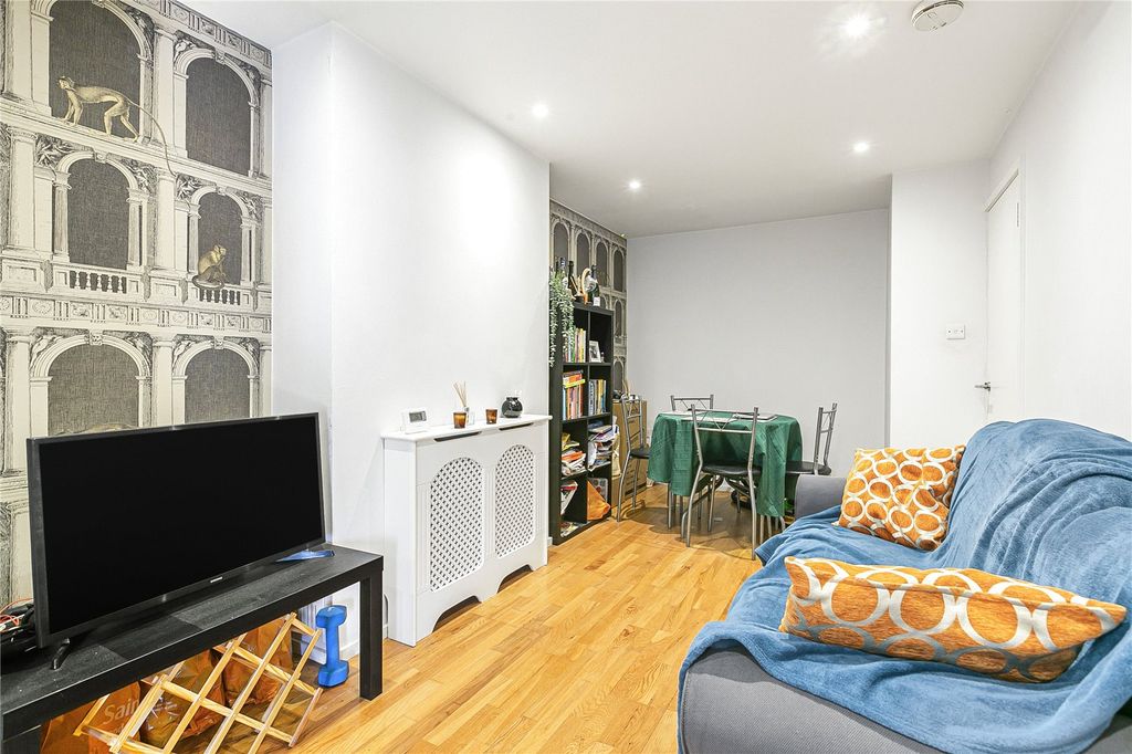 Property photo 1 of 12 Reception Room