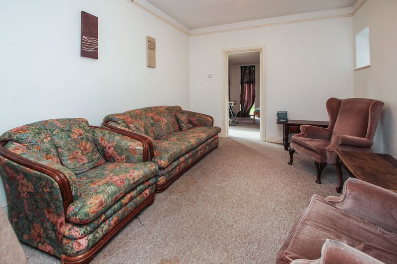 Property photo 3 of 12 Photo 4