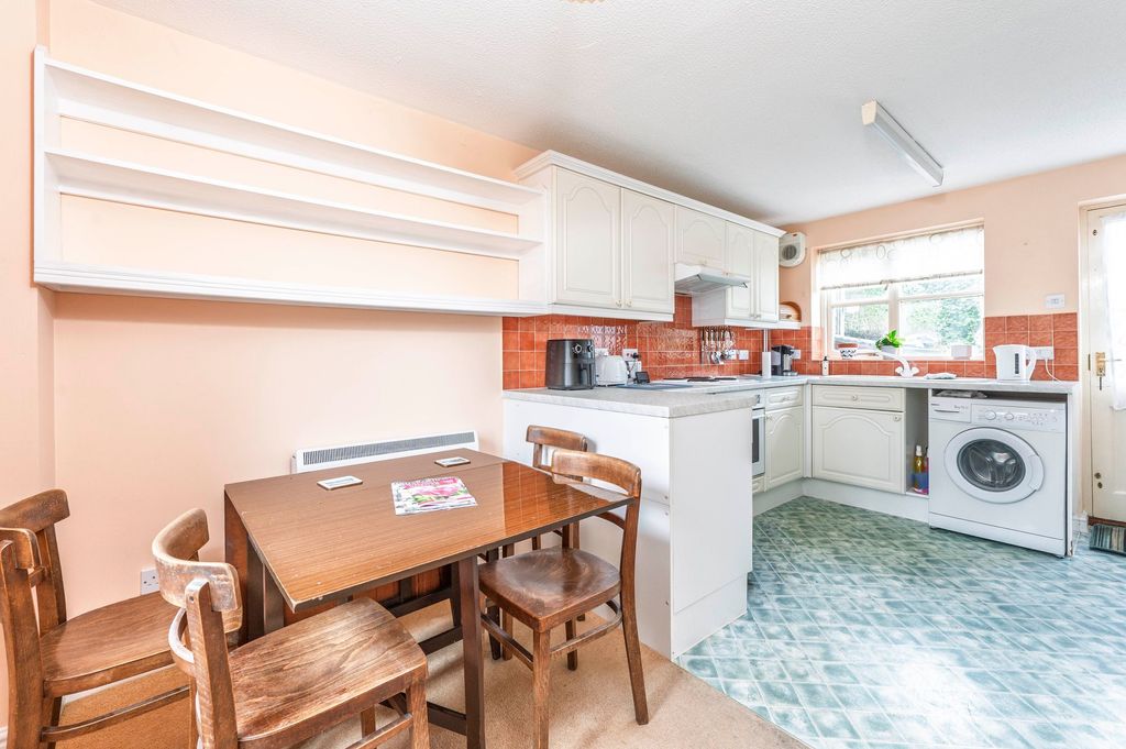 Property photo 2 of 14 Kitchen &amp; Dining Space