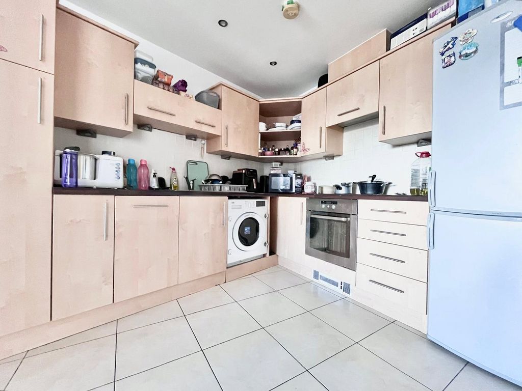 Property photo 2 of 8 Reception/Kitchen