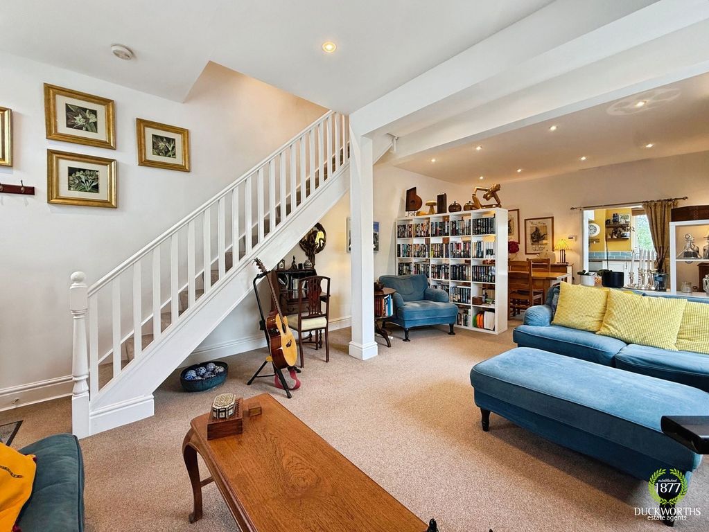 Property photo 2 of 18