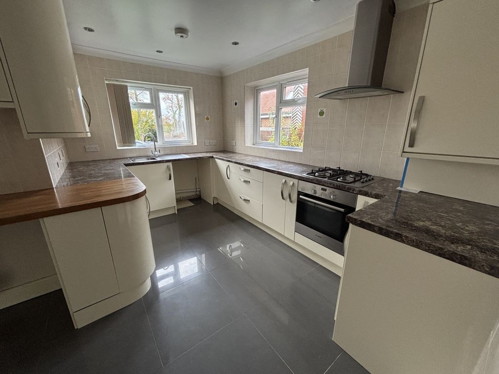 Property photo 2 of 8 Photo 1