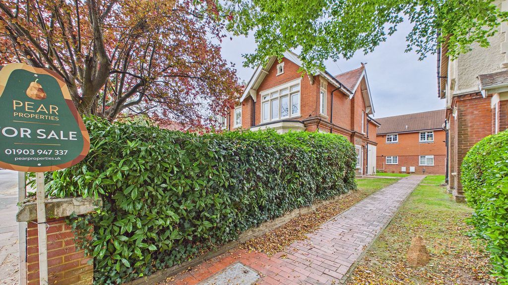 Property photo 1 of 10