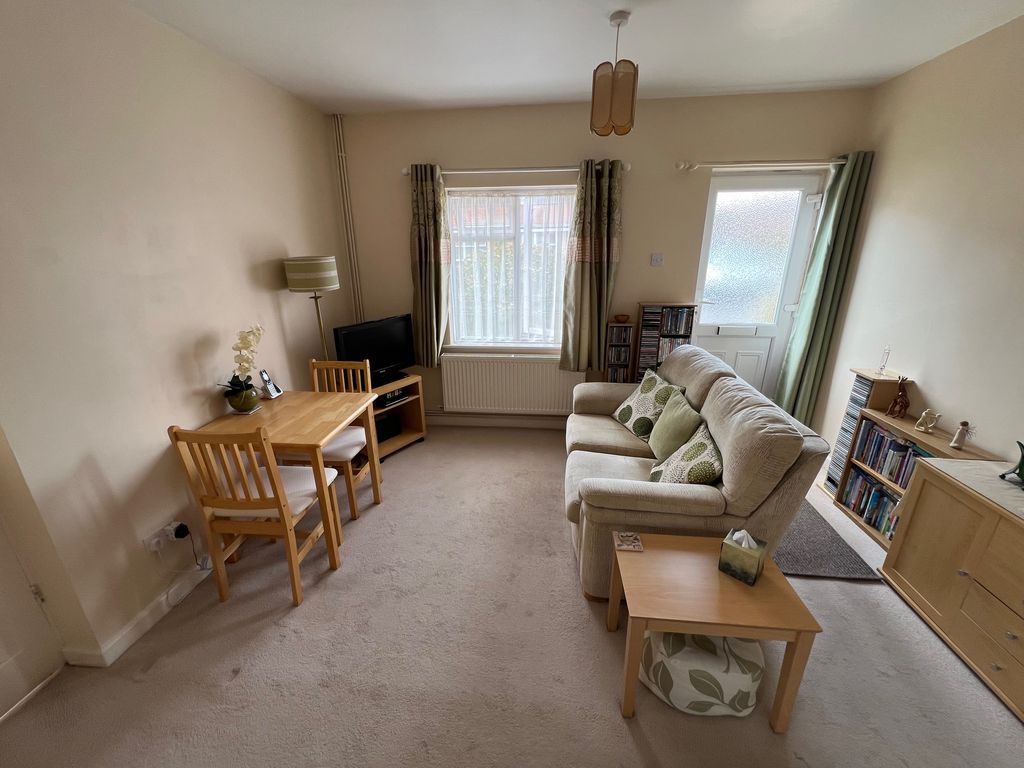 Property photo 2 of 12 Img_8112