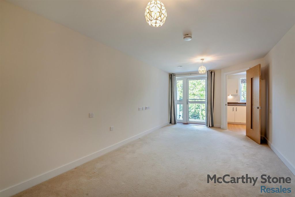 Property photo 2 of 19 Living Room