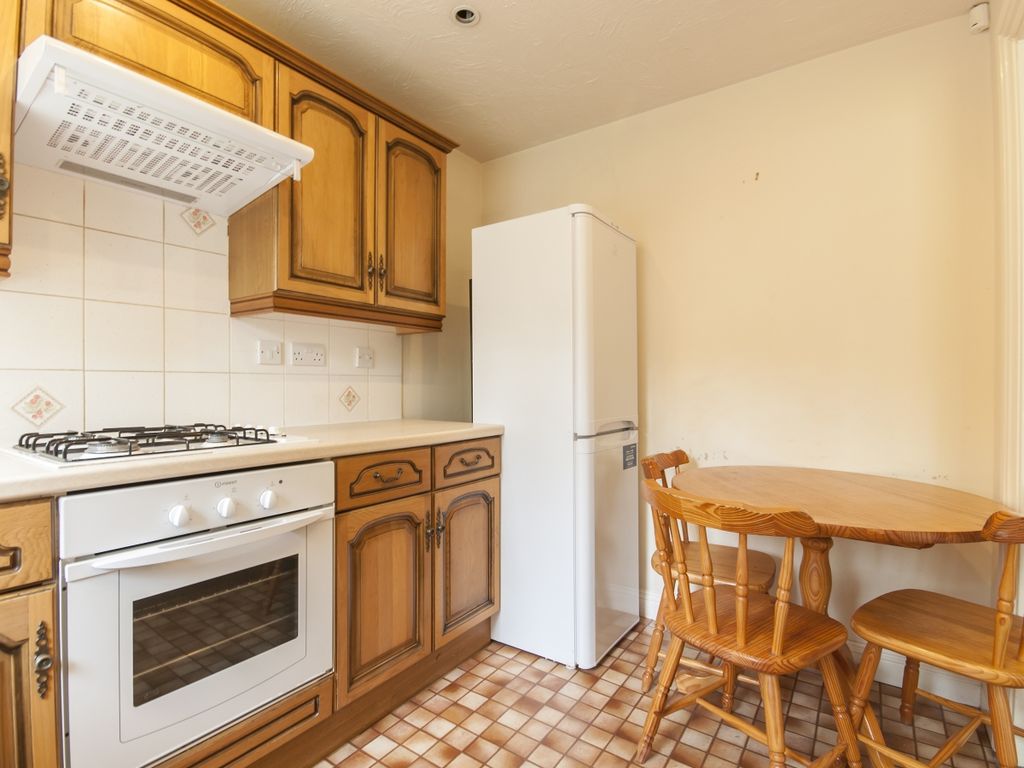 Property photo 2 of 8 Kitchen