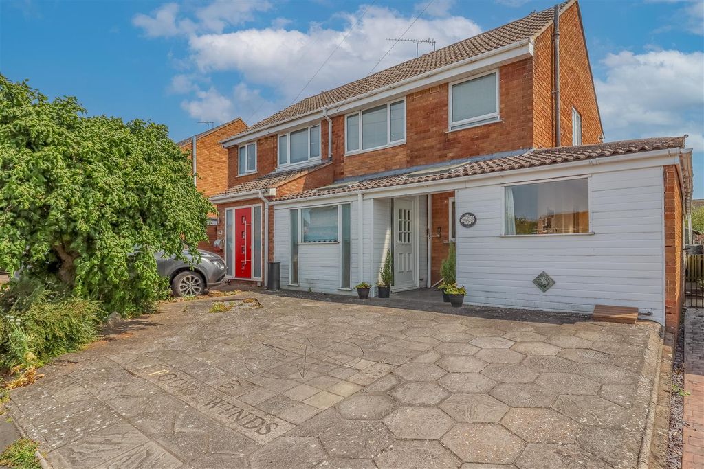 Property photo 1 of 30