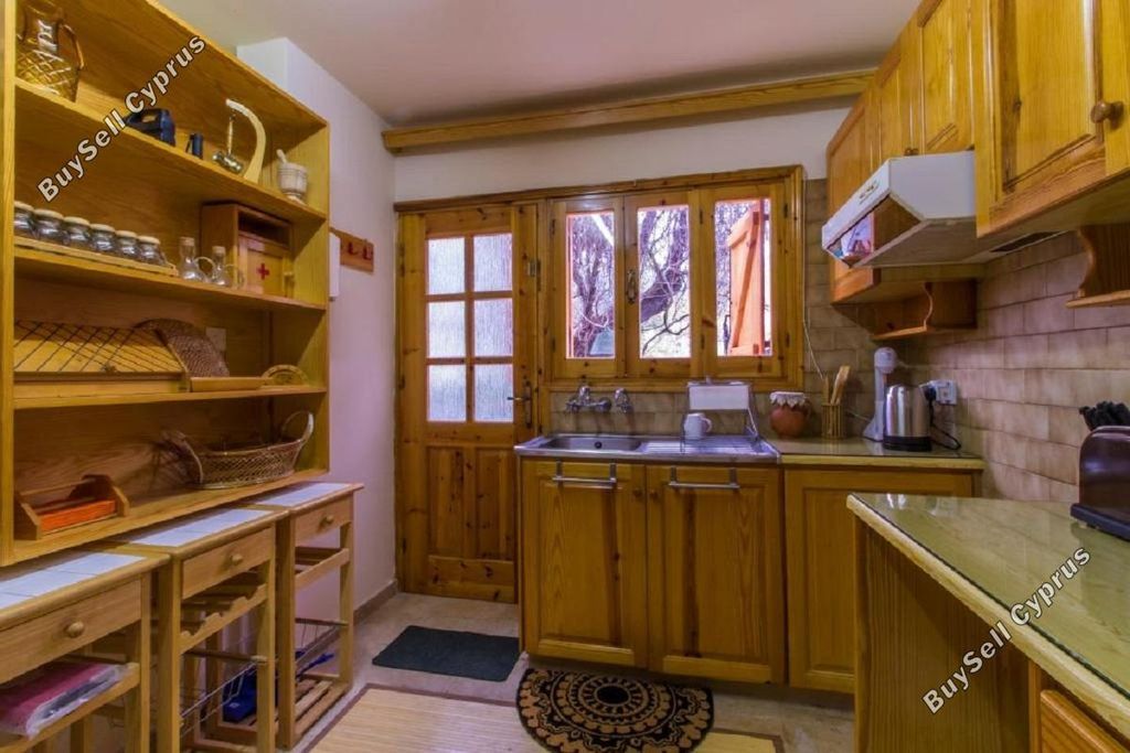 Property photo 3 of 29