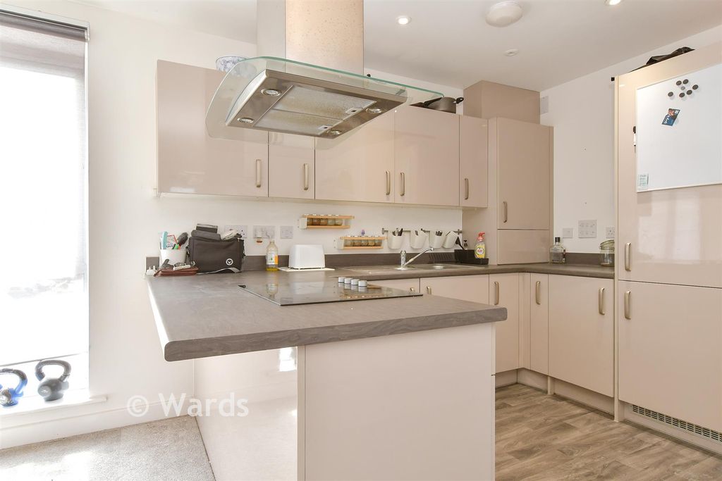 Property photo 2 of 8 Kitchen/Lounge/ Dining Area